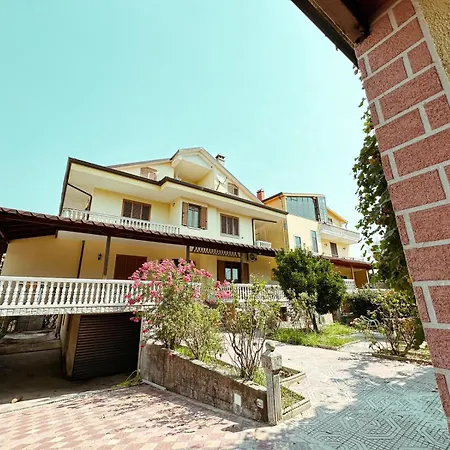 Vizion Hotel-double Guest house Shkoder